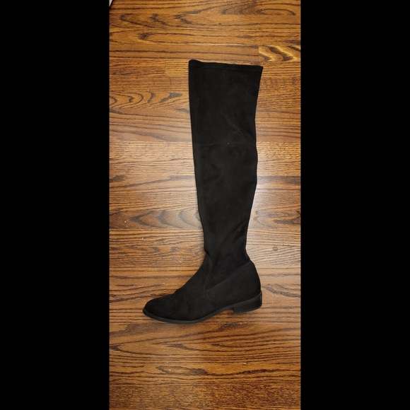 Above the knee black boots - Picture 1 of 1